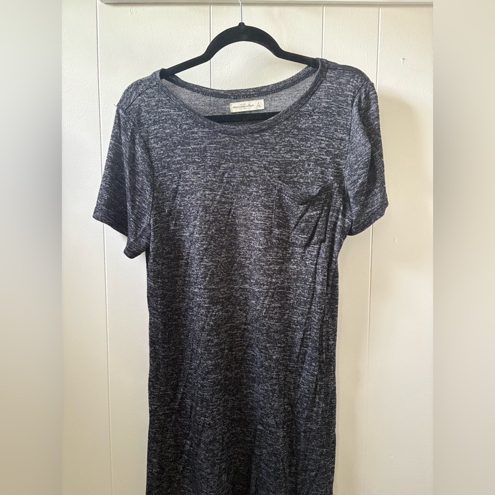 Abercrombie & Fitch Charcoal Heather Tee